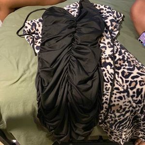 Black sleeveless dress